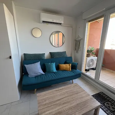 Studio Renove Avec Parking Et Climatisation Pour 2 Personnes - Fr-1-749-71 * Agde
