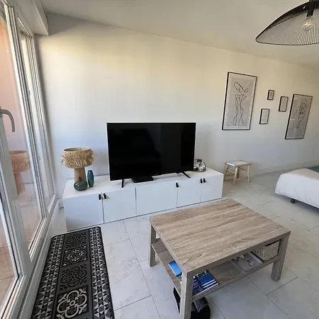 Apartament Studio Renove Avec Parking Et Climatisation Pour 2 Personnes - Fr-1-749-71 Agde